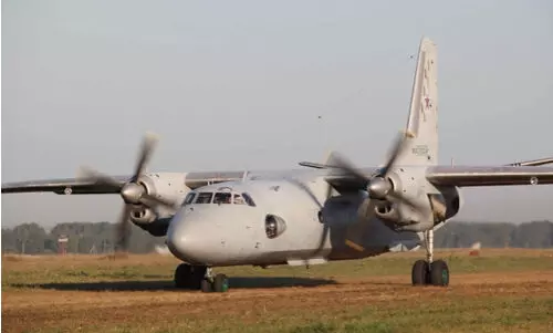 కొండను ఢీకొట్టిన విమానం: 29 మంది మృతి