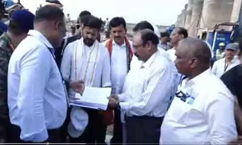 మేడిగడ్డ బ్యారేజీని పరిశీలించిన సిఎం రేవంత్..
