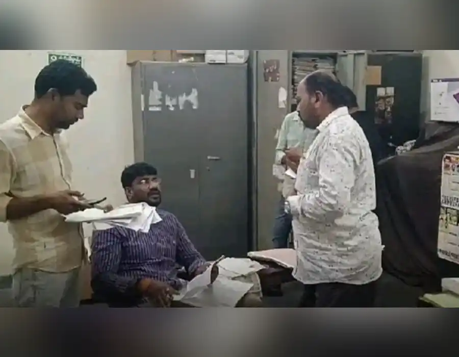 సబ్ రిజిస్ట్రార్ కార్యాలయాల్లో ఏసీబీ రైడ్స్