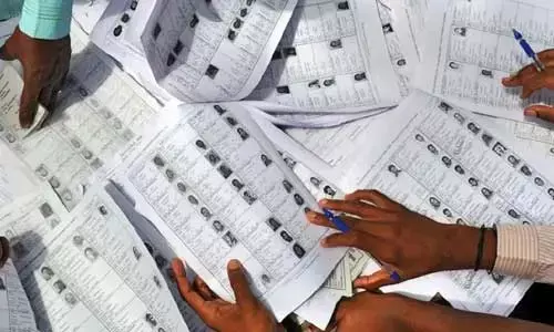 బెంగాల్ ఓటర్ల జాబితా నుంచి 90 లక్షల మంది పేర్లు తొలగింపు