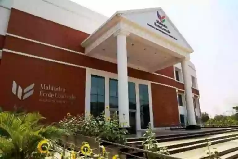 మొదటిసారిగా ‘బి.టెక్ ఎల్.ఎల్.బి (ఆనర్స్)’ కోర్సు ప్రారంభం!