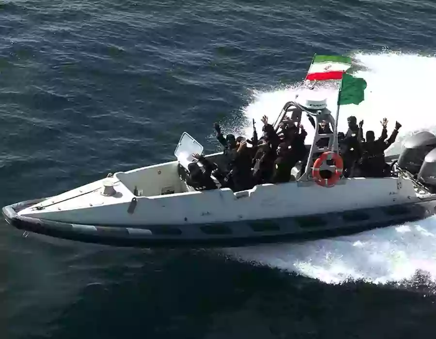 ఒమన్ గల్ఫ్‌లో ముదిరిన ఉద్రిక్తతలు: అమెరికా యుద్ధనౌకలపై ఇరాన్ డ్రోన్ల దాడి