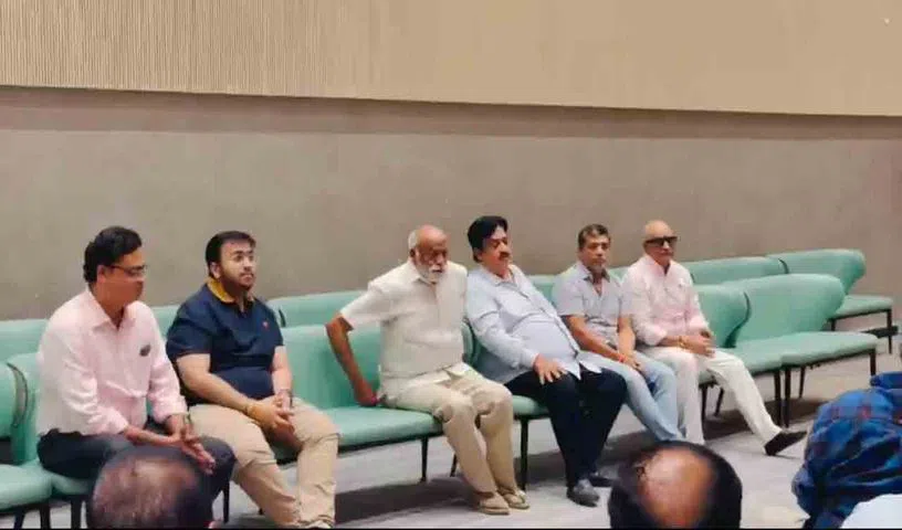 సింగిల్‌ స్క్రీన్‌ ధరలు పెంచేదే లేదు.. తెలంగాణ ఎగ్జిబిటర్ల కీలక నిర్ణయం