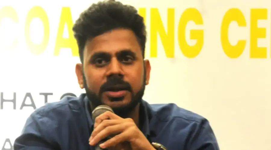 టీఎంసీలో ‘టికెట్ల’ బేరం.. ఒక్కొక్కటి రూ. 5 కోట్లు: మాజీ మంత్రి మనోజ్ తివారీ