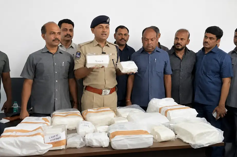 హైదరాబాద్‌లో కల్తీ పనీర్‌ ముఠాపై పోలీసుల దాడులు