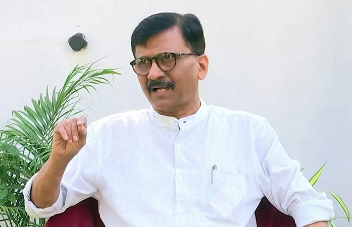ప్రధాని మోదీని ఔరంగజేబుతో పోల్చిన సంజయ్ రౌత్