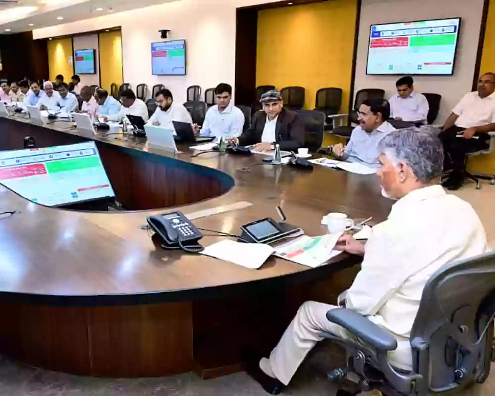 అమరావతి పనులు వేగంగా పూర్తి చేసి బ్రాండ్ వాల్యూ పెంచుకోండి- చంద్రబాబు సూచన