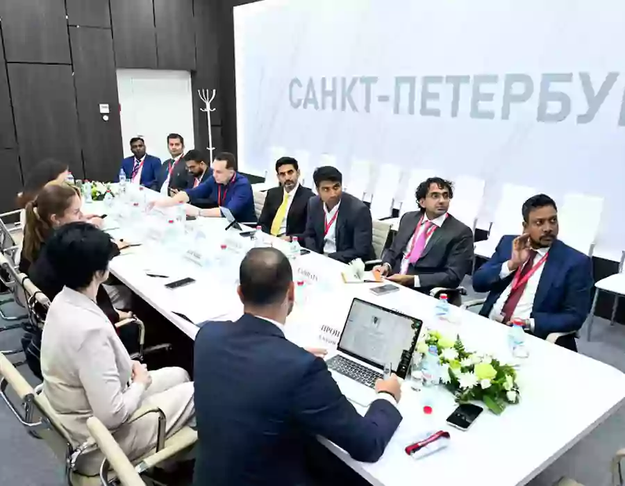 సెయింట్ పీటర్స్‌బర్గ్‌ ప్రభుత్వ అధికారితో మంత్రి లోకేష్ భేటీ
