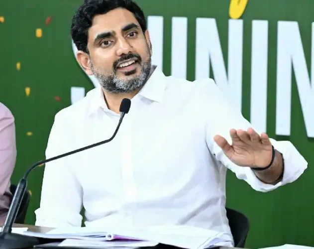 షైనింగ్ స్టార్స్ కార్యక్రమంలో విద్యార్థుల సమస్యలకు నారా లోకేశ్ భరోసా