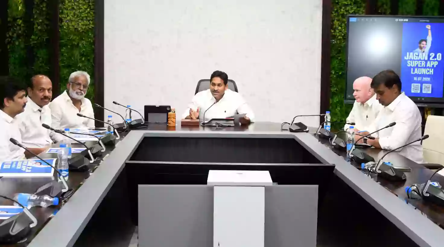 ఏపీలో పాలన గాలికి…ఎక్కడ చూసినా స్కాములే: వైఎస్ జగన్