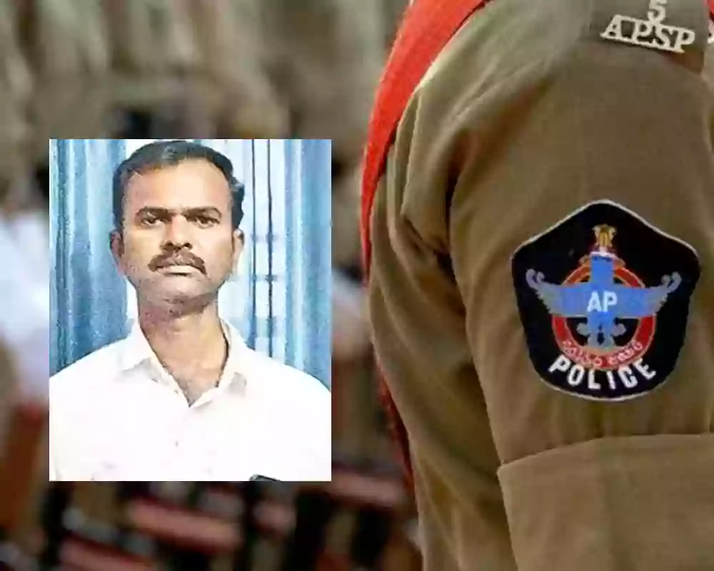 ఏఓ హత్య కేసులో నిర్లక్ష్యం..పోలీస్ స్టేషన్‌  మొత్తం ఒకేసారి బదిలీ..