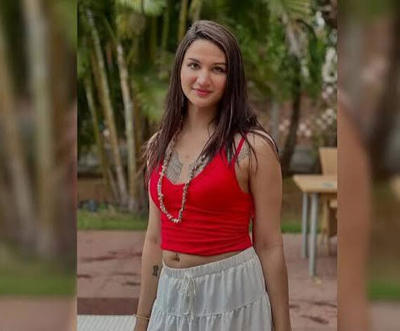 ఉమెన్ క్రికెటర్ గా రీఎంట్రీ ఇవ్వనున్న అనాయా
