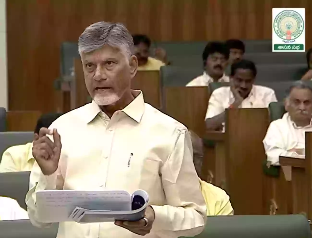 వైసీపీ నేతలకు సీఎం చంద్రబాబు సవాల్