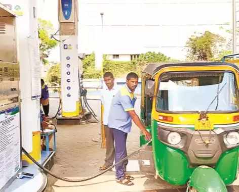 మళ్లీ పెరిగిన సీఎన్‌జీ ధర.. కిలోకు 3.89 పెంపు