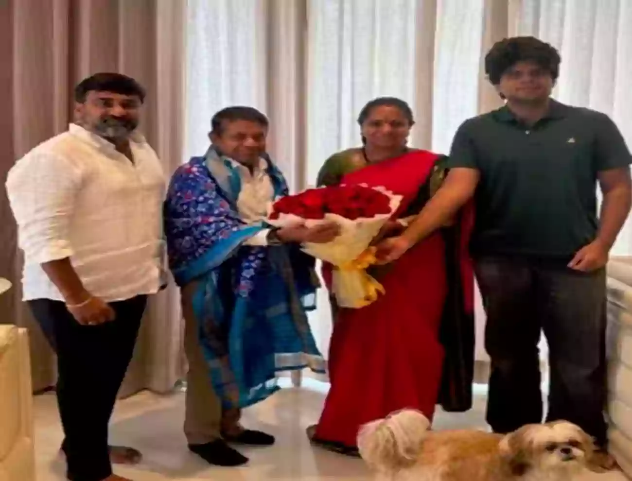కల్వకుంట్ల కవితతో తమిళనాడు సీఎం జ్యోతిష్యుడు రాధన్ భేటీ..