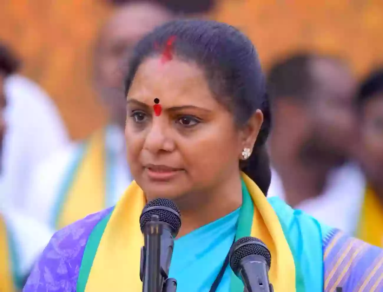 ఏం తప్పు చేశానని నన్ను జైలులో పెట్టారు?.. కన్నీళ్లు పెట్టుకున్న కవిత
