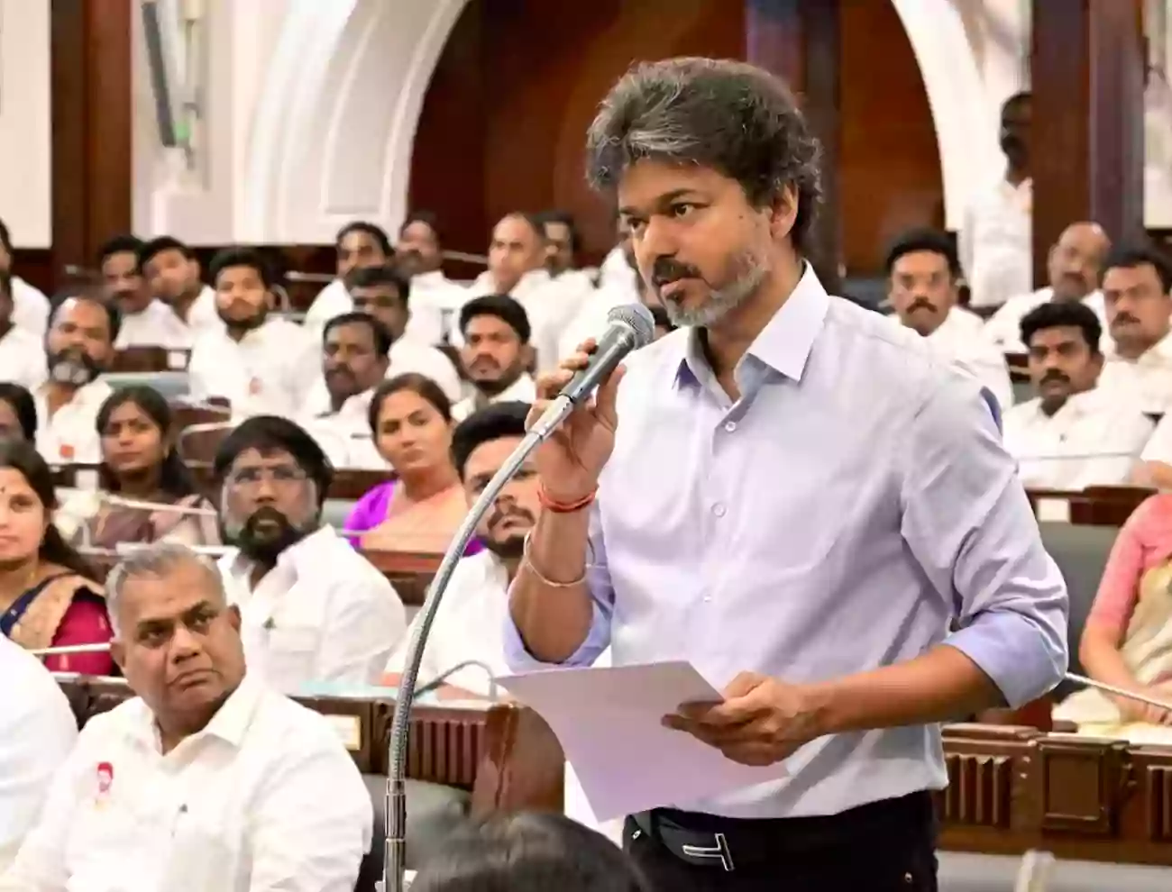 రైతు రుణమాఫీని ప్రకటించిన సీఎం విజయ్