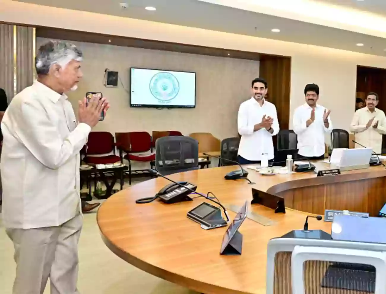 ఏపీ క్యాబినేట్ కీలక నిర్ణయాలివే!