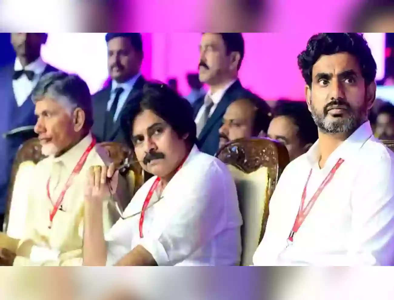 హెలికాప్టర్ టూర్స్.. క్లారిటీ ఇచ్చిన ప్రభుత్వ వర్గాలు
