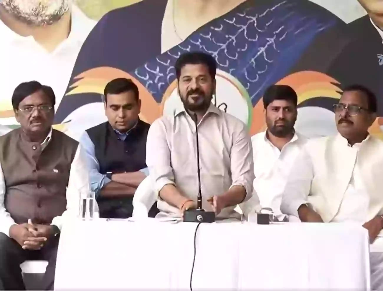 మియాపూర్‌లోని 550 ఎకరాలను కొట్టేసేందుకు కేసీఆర్‌ ప్రయత్నించారు : సీఎం రేవంత్ రెడ్డి